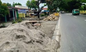 Warga Sergai Keluhkan Proyek Tanpa Pagu dan Tumpukan Material Dinas Bina Marga Provinsi Sumatera Utara. 