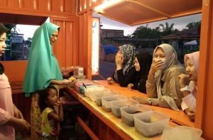 Langit Mendung, Donat Aqila Simpang Ajamu Menantang Rasa