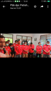 Kembali PAC PBB Kec. Medan Petisah  Berikan Kata Penghiburan Kepada Keluarga Yang Berduka Dijalan Cangkir Medan