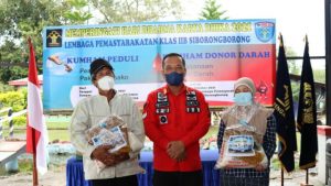 Lapas Siborong-borong Kemenkumham Sumatera Utara Beri Paket Sembako Kepada Masyarakat Siborong-borong