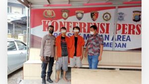 Dua Orang  Maling Motor Beraksi Saat Korban Nonton Tv ,Pelaku Diamankan Massa lalu diserahkan ke  Polsek Medan Area