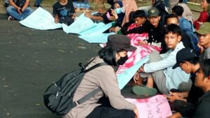 Unras Mahasiswa Medan, Polisi Berikan Waktu Secara Bergiliran Sampaikan Orasi, Situasi Berjalan Aman