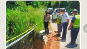 Persiapan Operasi Ketupat 2022, Ditlantas Polda Sumut Survey Jalan Rusak di Payabungan