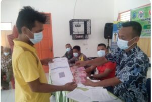 Pemdes Aek Tobu Salurkan Bantuan Langsung ke Warga