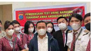 Pemeriksaan Urine Terhadap Awak Angkutan Darat, Laut, Udara, Dalam Rangka Operasi Ketupat Toba 2022 di Sumut