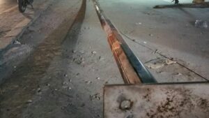 Tiang Lampu Jalan Gagal di Maling, Pencurinya Kesetrum Saat Hendak Beraksi