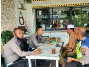 Kasat Lantas Polres Pel.Belawan Minggu Curhat Bersama Ustadz T.Zakaria Yusuf