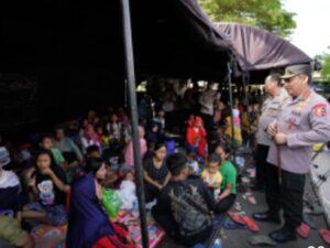 Kapolri Serap Aspirasi Masyarakat Korban Gempa Bumi Cianjur
