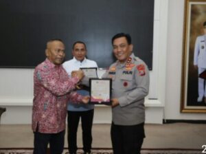 Kapolda Sumut Terima Penghargaan Hari Pers Nasional Tahun 2023