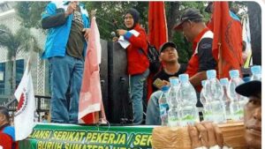 Ribuan Buruh Hari Ini Akan Demo Besar-besaran