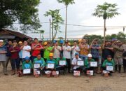 Manajemen Kanau beri Penghargaan kepada Pemanen dan Penderes Terbaik