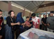 Penjabat (Pj) Gubernur Sumut Hassanudin Melayat Ke Rumah Duka Wartawan Senior Irwan Ginting