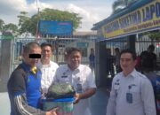 Langkah Nyata Lapas Humanis, Kalapas Tebing Tinggi Distribusikan Alat Mandi Bagi Warga Binaan