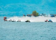 Jonas Andersson dan Shaun Torrente Juarai Sprint Race di F1H2O Grand Prix of Indonesia 2025
