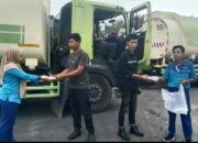 Perkuat Kepedulian Sosial, PMT Bagikan Paket Makanan Gratis Bagi Sopir Truk Di Kawasan Pelabuhan Kualatanjung