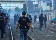 BNN DAN POLRI BONGKAR SARANG NARKOBA DI KAMPUNG BAHARI, BERHASIL UNGKAP 89 KG SABU DAN 7 PUCUK SENJATA API