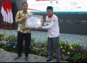 DORONG KEMANDIRIAN DESA MELALUI PROGRAM DESA BERSINAR, KEPALA BNN RI TERIMA PENGHARGAAN DARI APDESI MERAH PUTIH