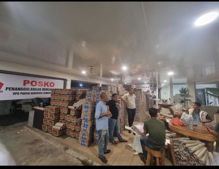 Saat kegiatan pemberian bantuan.(Ist.)