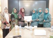 Apresiasi PAAR Asahan, Tim Penggerak PKK Sumatera Utara Serahkan Beberan Simulasi kepada PKK Asahan