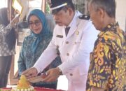 Kades N-6 Aek Nabara Potong Tumpeng Usai Peringatan Hari Desa Nasional ke-60