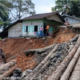 Banjir dan longsor di Nias Selatan akibat hujan deras merusak jalan dan rumah warga
