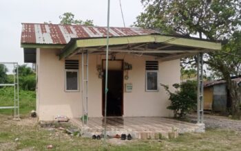 Lagi Ramai, Kantor Desa S-2 ‘Kecil Mungil’ Hanya 5 x 4 Meter