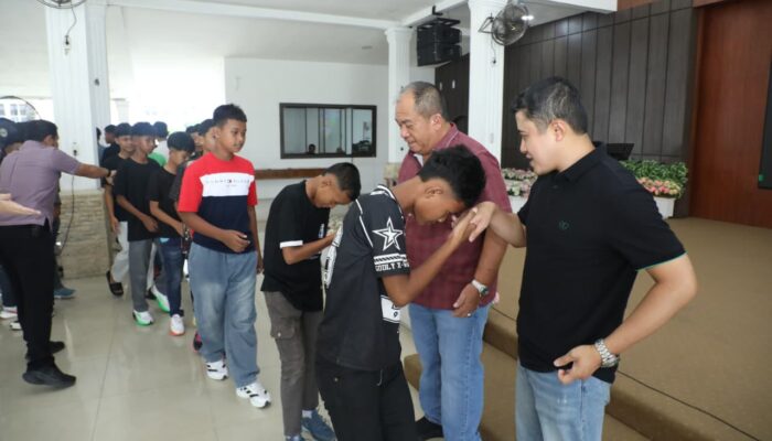 Bawa Nama Asahan di Piala Soeratin, Bupati Beri Motivasi kepada Pemain U – 13 dan U – 15